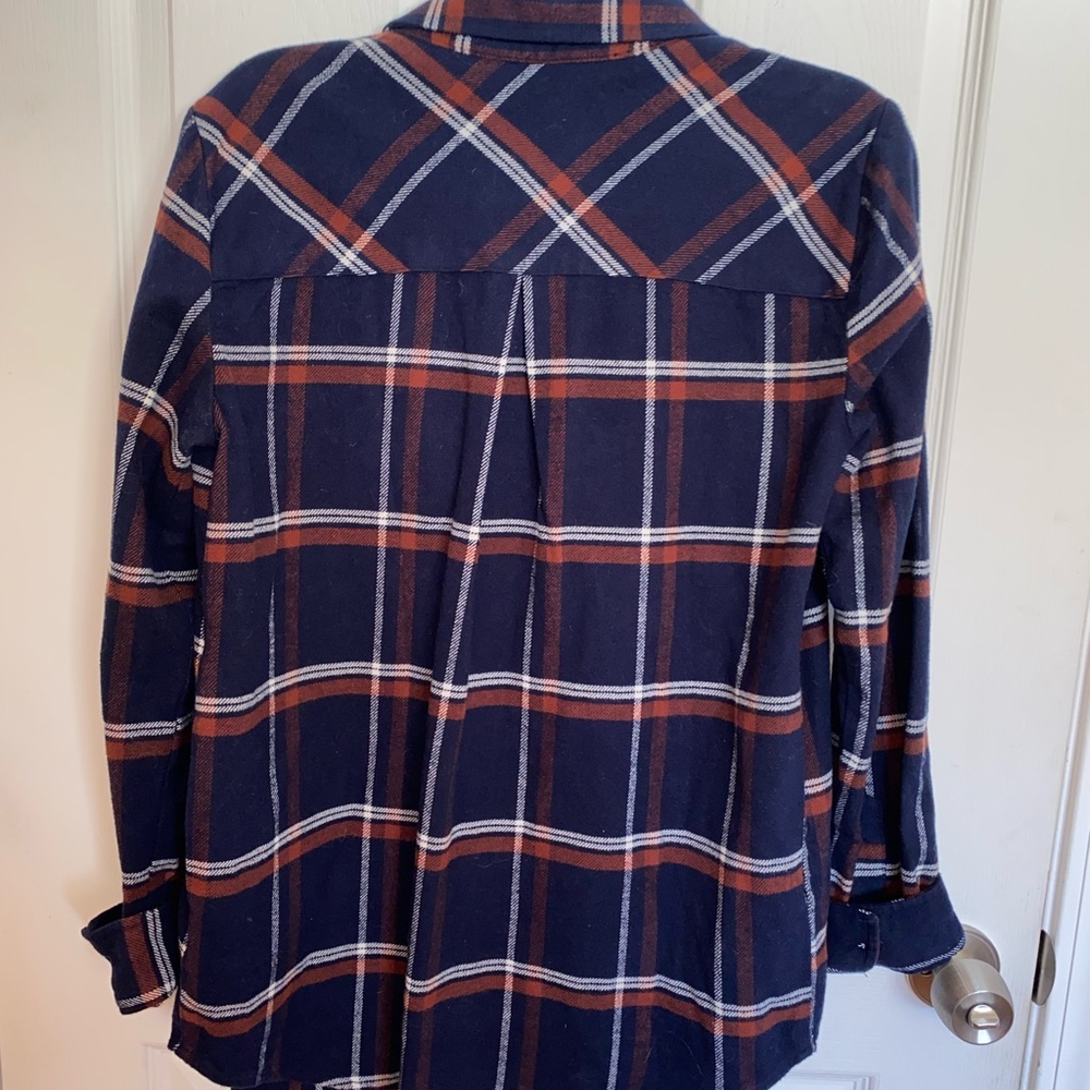 Button down top - Picture 3 of 6